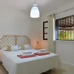 Tatil Evi Casa Maresia, Playa Bastian Sea Views - Communal Swimming Pool *