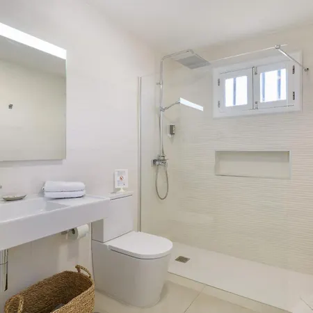 Casa Maresia, Playa Bastian Sea Views - Communal Swimming Pool * קוסטה טגוויסה