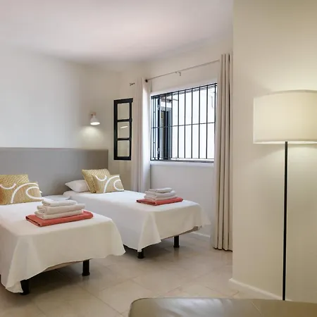 Casa Maresia, Playa Bastian Sea Views - Communal Swimming Pool בית נופש *